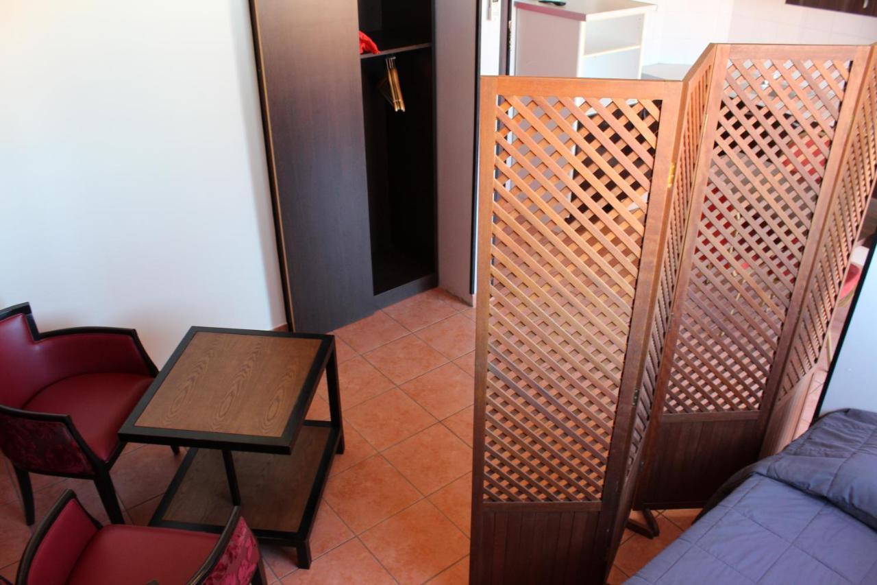Hotel L'Hacienda マルティーグ エクステリア 写真