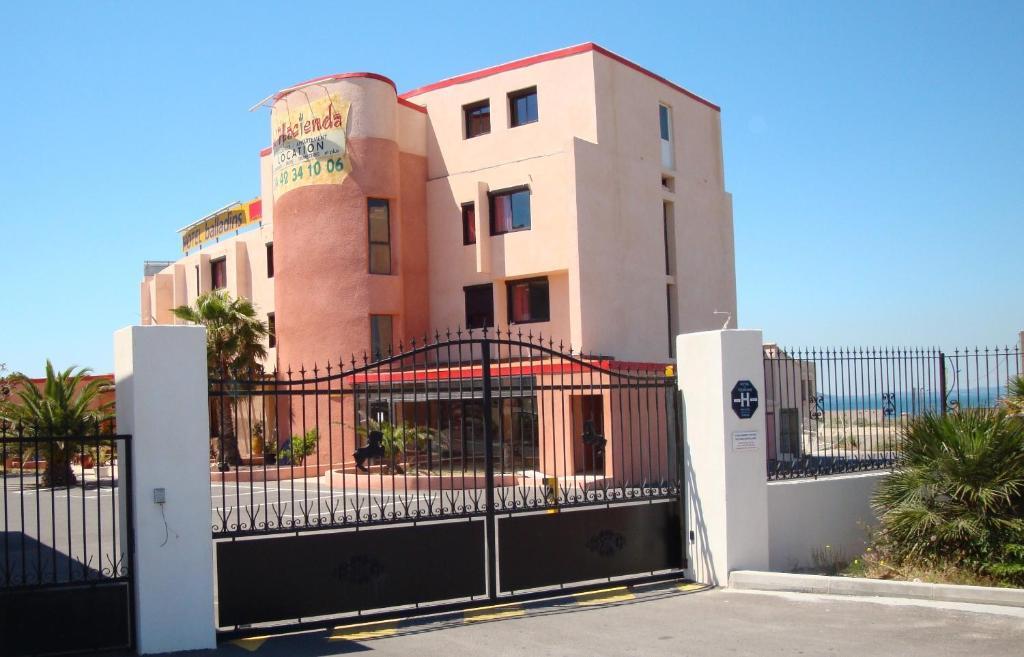 Hotel L'Hacienda マルティーグ エクステリア 写真