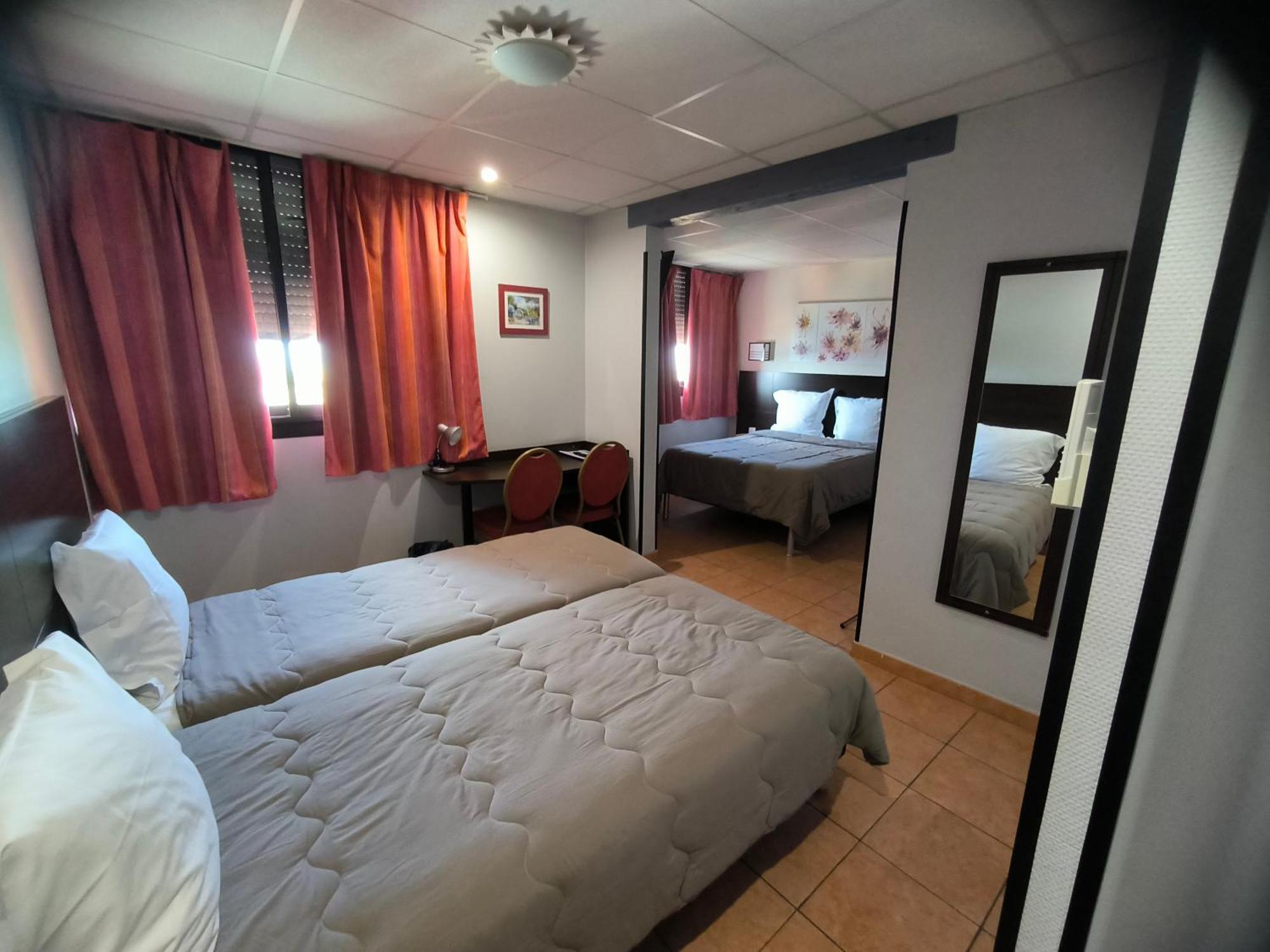 Hotel L'Hacienda マルティーグ エクステリア 写真