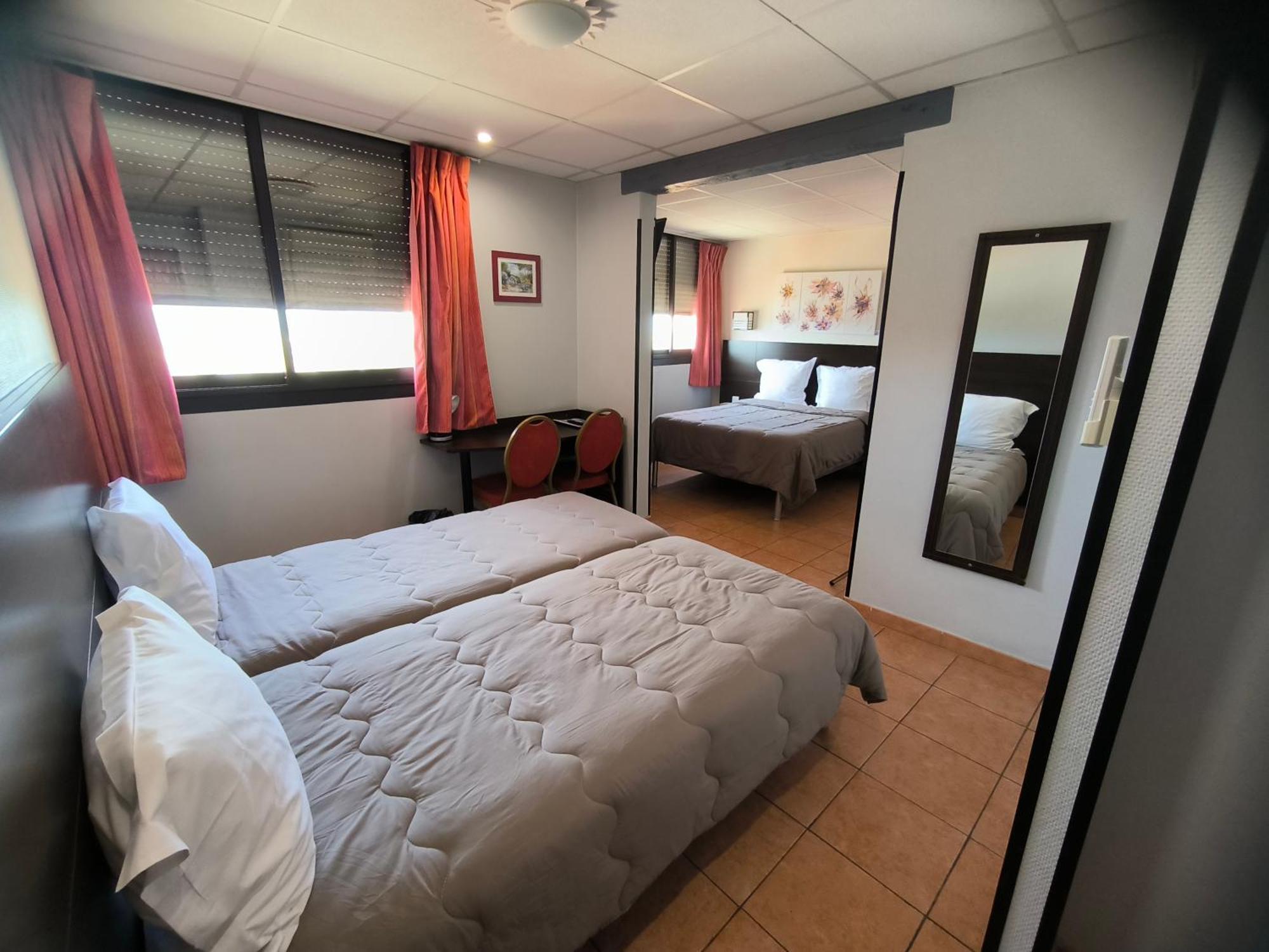Hotel L'Hacienda マルティーグ エクステリア 写真