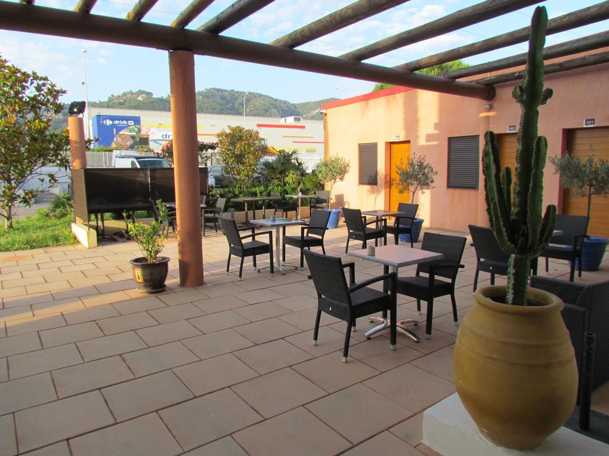 Hotel L'Hacienda マルティーグ エクステリア 写真